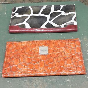 Bundle of 2 Miche orange alligator and giraffe red magnetic purse covers